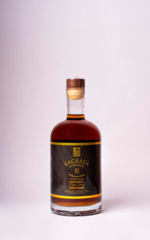 Cachaça Envelhecida 27 anos Super Premium